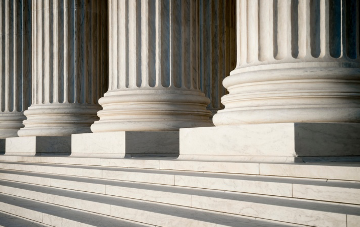 picture of pillars and stairs